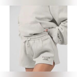 NWOT Comfrt Tranquil Shorts